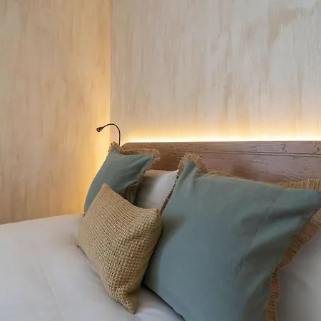 Nomad Haux Puerto Bed & Breakfast