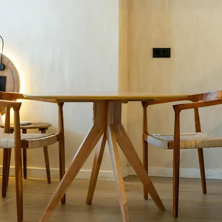 Nomad Haux Puerto Valencia