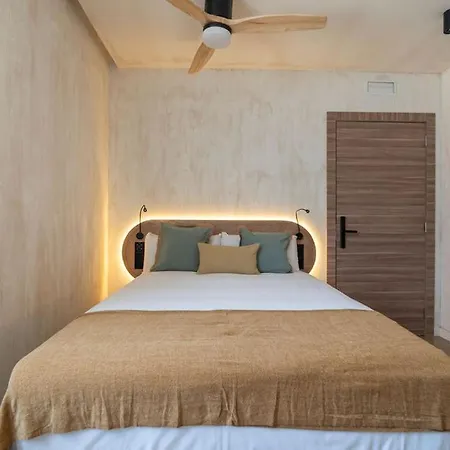 Bed & Breakfast Nomad Haux Puerto