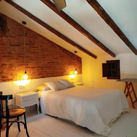 Apartment Old Fisherhouse In Cabanyal With Terrace Close To The Valencia