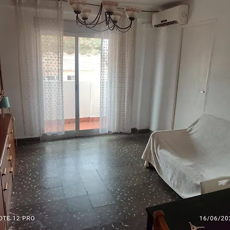 Malvarosa Apartment *