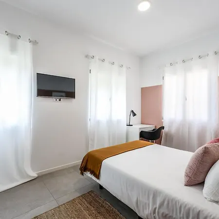 Cerca De La Playa Malvarrosa 3a *