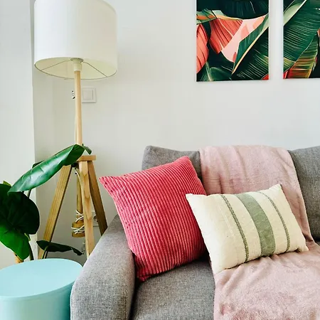 Apartment & Cozy Flat Close The *
