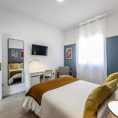 2 Hab En Malvarrosa A Metros De La Playa, Con Terraza Y Zonas Comun 3d Valencia