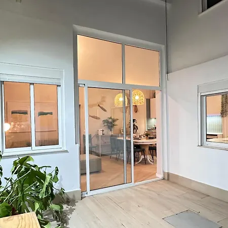 Ecocasa 12pax Perfecta Grupos, Reforma Lujo, Junto Parada Metrovalencia, Cerca Centro Valencia Y Playa, Lavadora, Secadora Equipamiento Total *