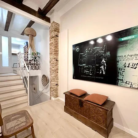 Ecocasa 12pax Perfecta Grupos, Reforma Lujo, Junto Parada Metrovalencia, Cerca Centro Valencia Y Playa, Lavadora, Secadora Equipamiento Total דירה