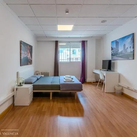 Suites Rooms Valencia ゲストハウス