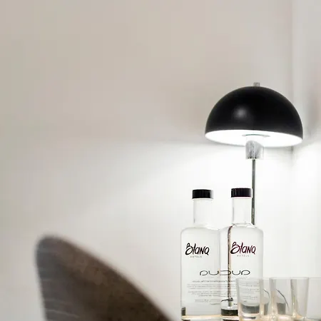 Blanq Comedias Guest house 4*