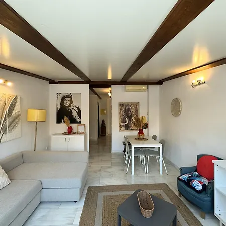 Apartamento Duplex En El Carmen 2 *