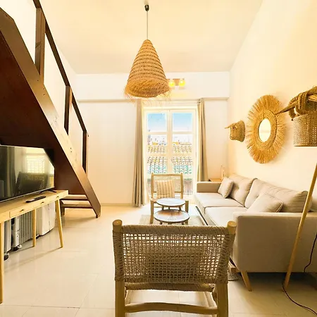 Atico Con Terraza En La Zona Del Carmen アパート バレンシア
