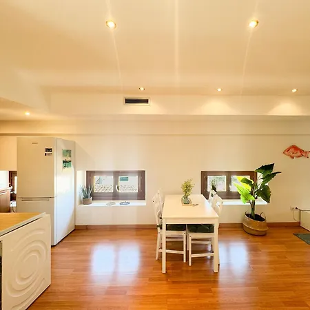 Bonito Cerca De La Plaza De La Virgen *