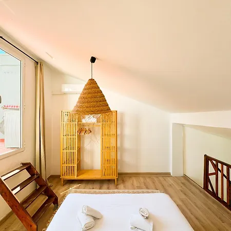 アパート Atico Con Terraza En La Zona Del Carmen バレンシア