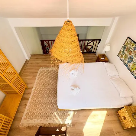 アパート Atico Con Terraza En La Zona Del Carmen バレンシア
