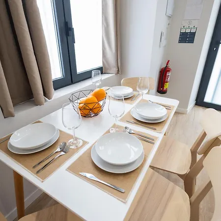 Florit Flats - Trafalgar Arts&port Apartment *