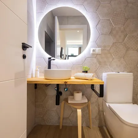Florit Flats - The Trafalgar