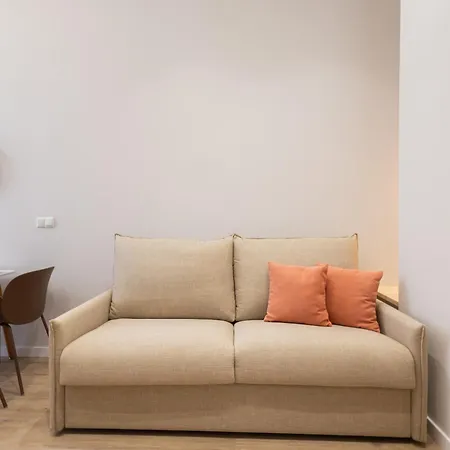Florit Flats - The Trafalgar Apartment *