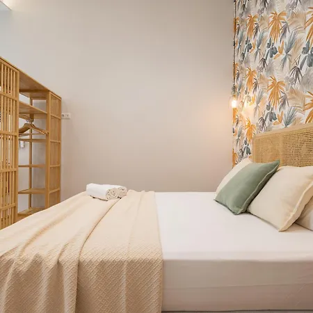 Florit Flats - Trafalgar Arts & Port Apartament *