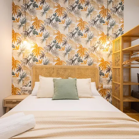 Florit Flats - The Trafalgar Apartment *