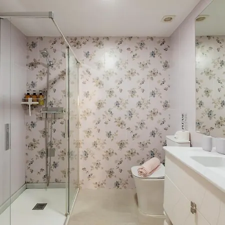 Comfort & Charm In The Center