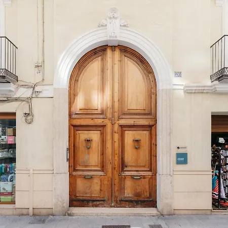 Comfort & Charm In The Center