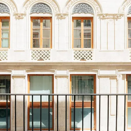 Comfort & Charm In The Center *