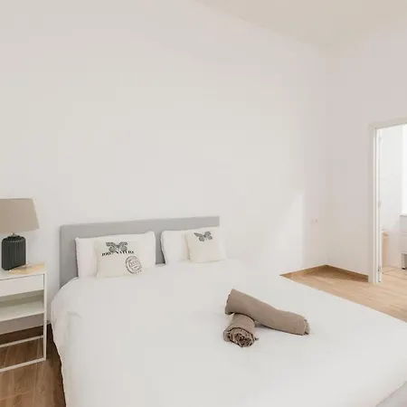 New! Comfort And Style Steps From Everything Apartment *