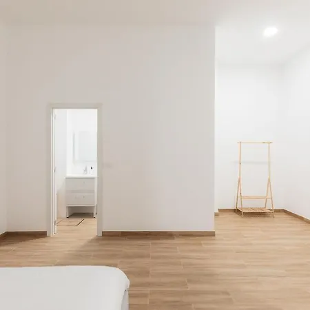 Lägenhet New! Comfort And Style Steps From Everything Valencia
