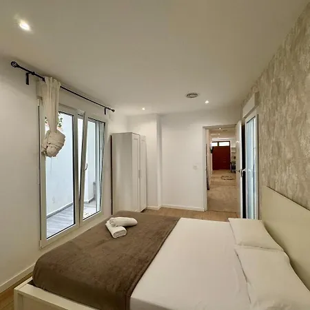 Reino Vlc - Centrico Y Amplio Piso Valence