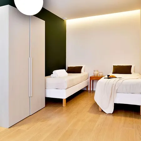 Saristays Modern & O Apartament *