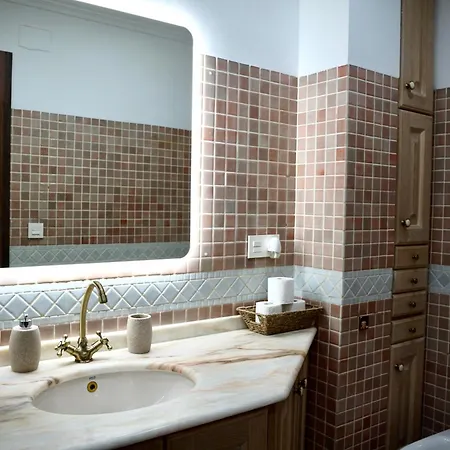 Dramaturgo Faust Hernandez Prime 公寓 *