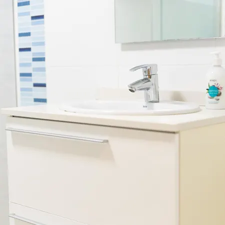 Con Vistas Al Mar, Piscina Y Pista De Paddle *