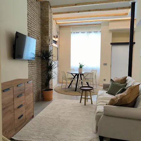 Next To The Marina De Appartamento