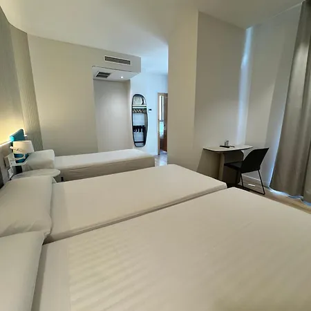 Отель Mediterraneo Валенсия