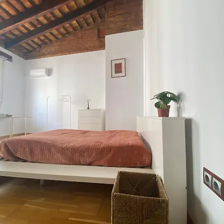 Bright, Charming,in The Historic Center