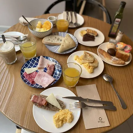 & Co. Quart Boutique