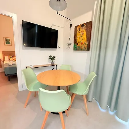 Travel Habitat Oceanografic Valencia