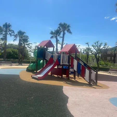 Beachfront Family With Pool ולנסיה