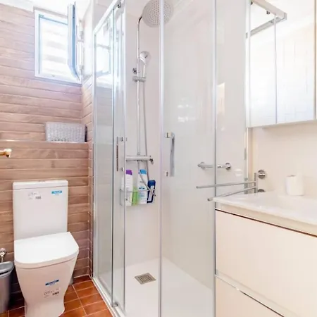 Alquilo Habitacion Doble Con Aire Acondicionado, Nevera Y Bano Privado, Con Anfitriona En La Vivienda Проживание в семье Валенсия