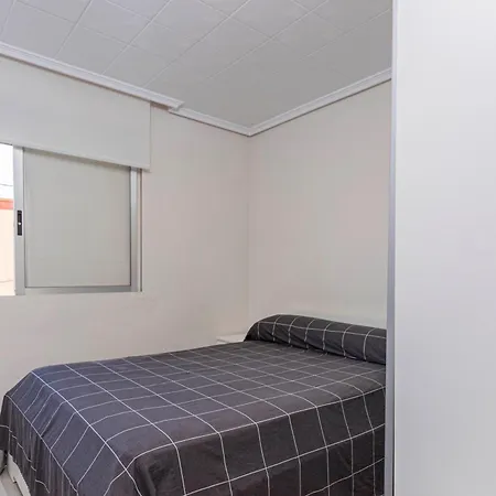 En El Cabanyal Enfrente De La Marina Real 公寓