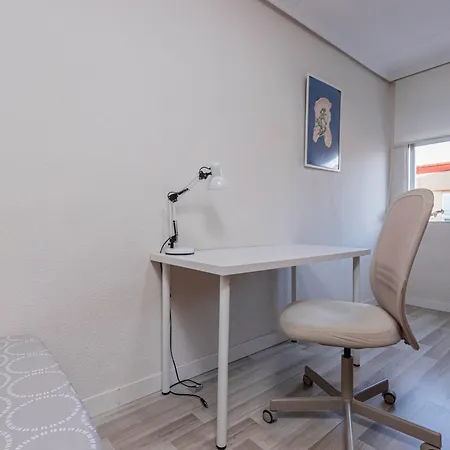 En El Cabanyal Enfrente De La Marina Real דירה