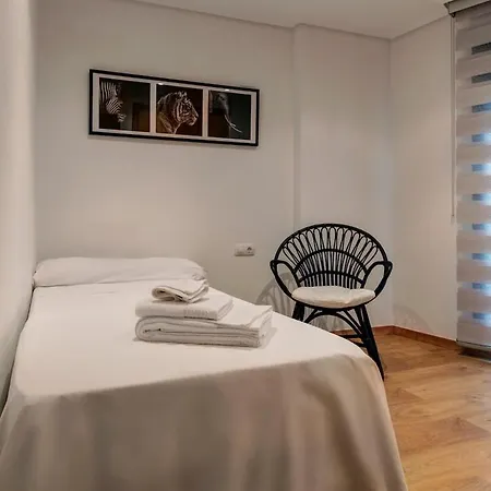 Beach Apartment *