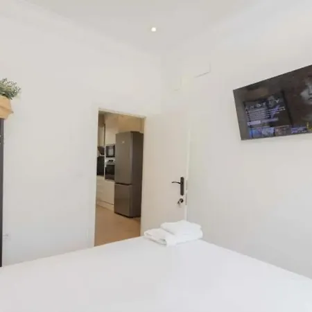 Private Room With Netflix & Wifi 瓦伦西亚