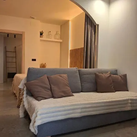 Aparthotel Sleeps Aprt V Valencia