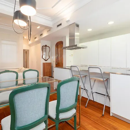 Reino Deluxe Apartament *