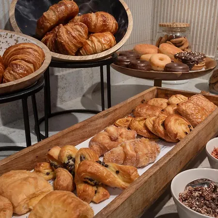 Catalonia Excelsior Hotel