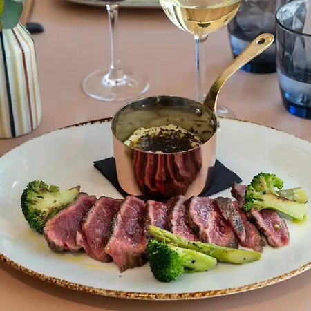 Catalonia Excelsior Hotel 4*