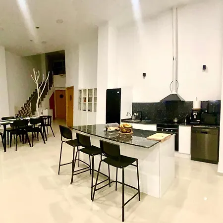 Across From The Turia Modern Apartman Valencia