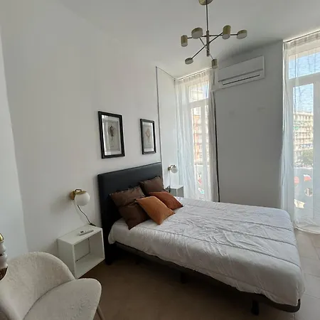 Aparthotel Amazinn Places Marina Real Valencia