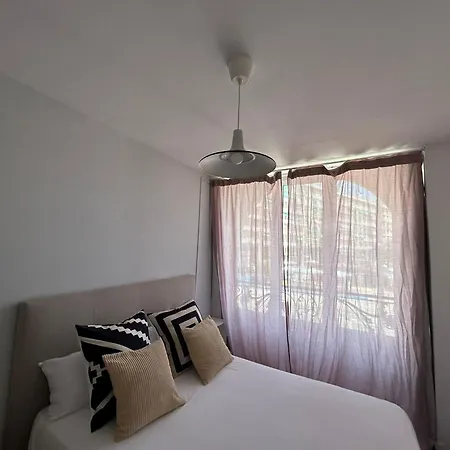 Amazinn Places Marina Real Aparthotel Valencia
