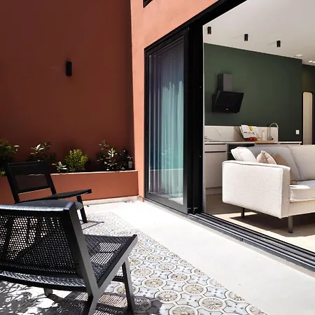 Saristays Modern & O Appartement